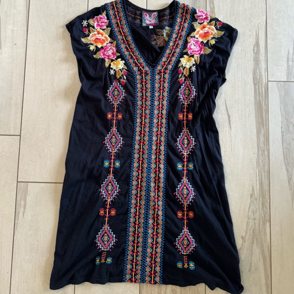 Johnny was size medium embroidered dress